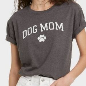 Dog Mom Short Sleeve Graphic T-Shirt - Gray Size S